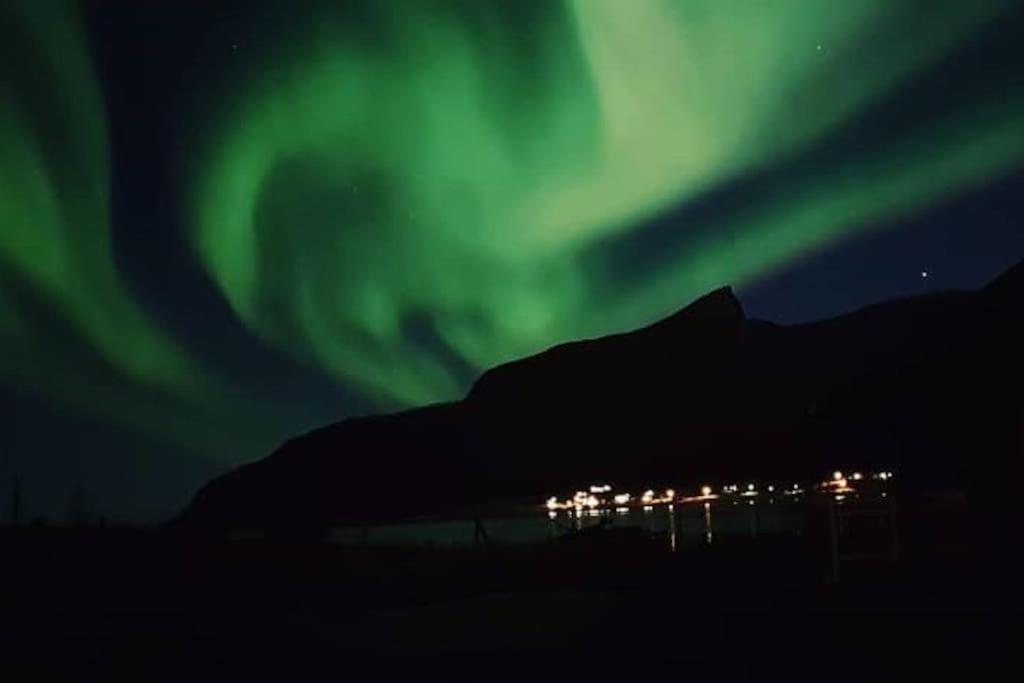 Leilighet I Rorbu Pa Kaldfarnes - Yttersia Senja Екстериор снимка
