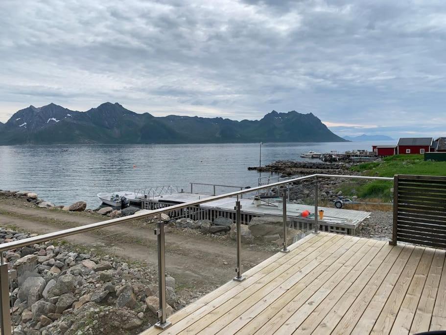 Leilighet I Rorbu Pa Kaldfarnes - Yttersia Senja Екстериор снимка